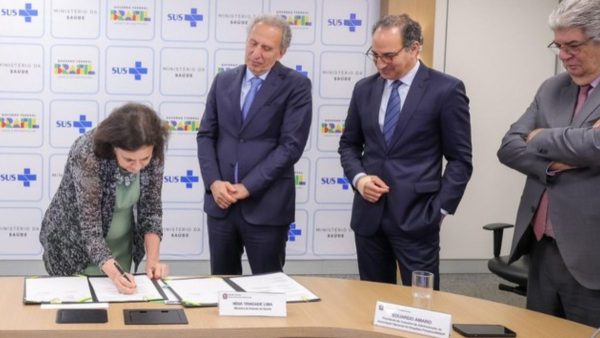 Ministerio de Salud de Brasil y asociación de hospitales firman ...