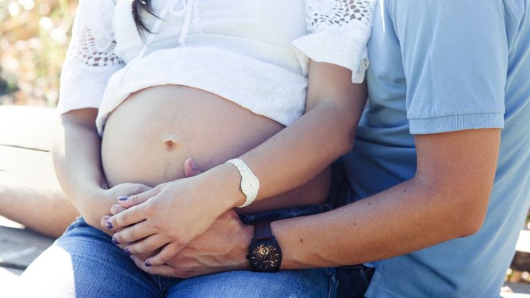 Reforma a la Salud 104 Aumento de embarazos en adolescentes eleva riesgo de preeclampsia y parto prematuro, advierte INPer México