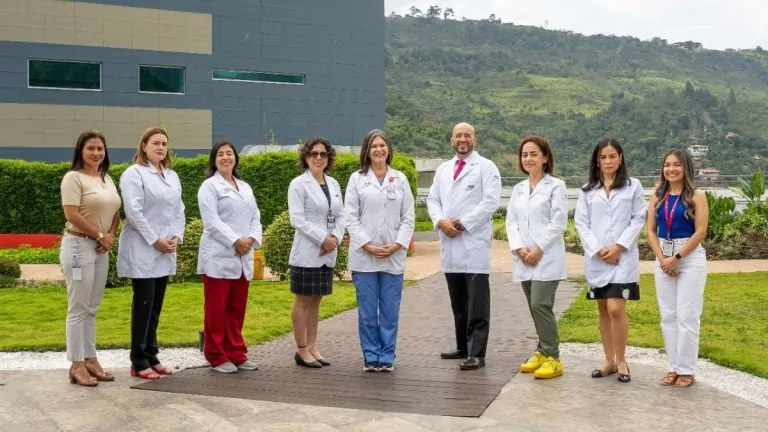 Reforma a la Salud 80 FCV consolida su liderazgo en investigación traslacional en salud con 16 grupos certificados por Minciencias