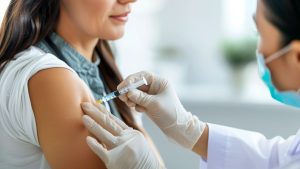 OMS aprueba una cuarta vacuna contra el VPH para acelerar la lucha contra el cáncer de cuello uterino