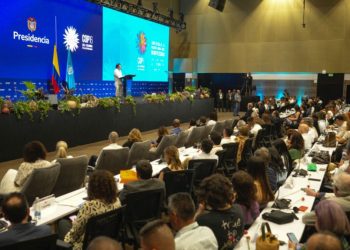 Presidente Petro advierte sobre los peligros de la inteligencia artificial sin regulación en la COP16