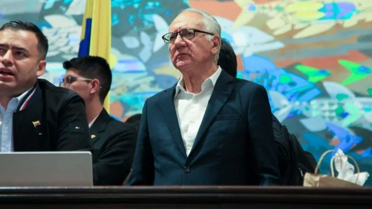 Reforma a la Salud 17 Reforma a la salud a medio camino se definirá en febrero de 2025