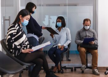 Corte Constitucional prioriza la dignidad humana en traslados laborales por salud mental de docentes