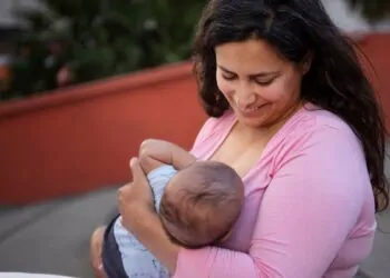 Crearán áreas de lactancia materna en espacios públicos propuesta del Minsalud