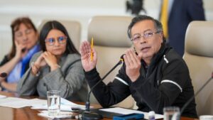 Gustavo Petro insiste: "la UPC es suficiente, se la han robado"