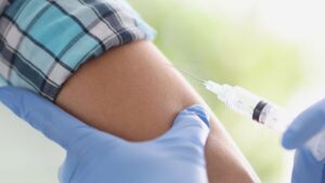 Bogotá intensifica vacunación contra la fiebre amarilla tras confirmar cinco casos importados