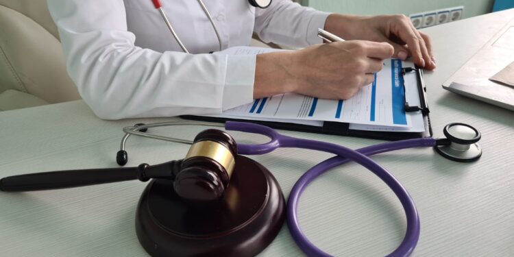Corte Constitucional precisa condiciones para autorizar tratamientos médicos experimentales en pacientes con mínima conciencia