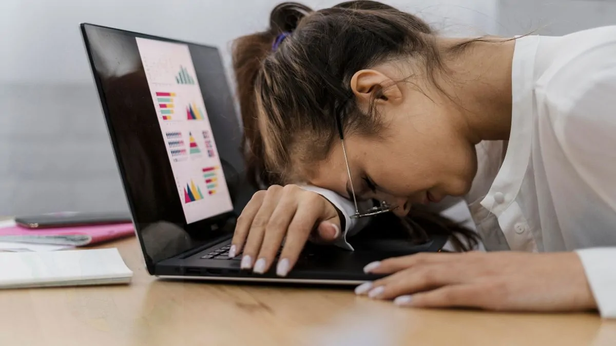 La OIT revela condiciones laborales precarias trabajos digitales y plataformas web en LATAM