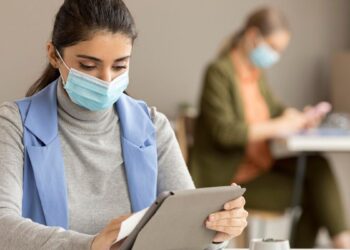 La alta informalidad laboral en Colombia debilita el acceso a salud y pensiones - Informe ANIF