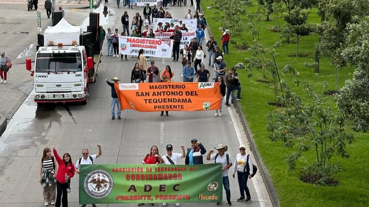 Ministro de Educación exige a Fiduprevisora cumplir con entrega de medicamentos y atender protestas de maestros