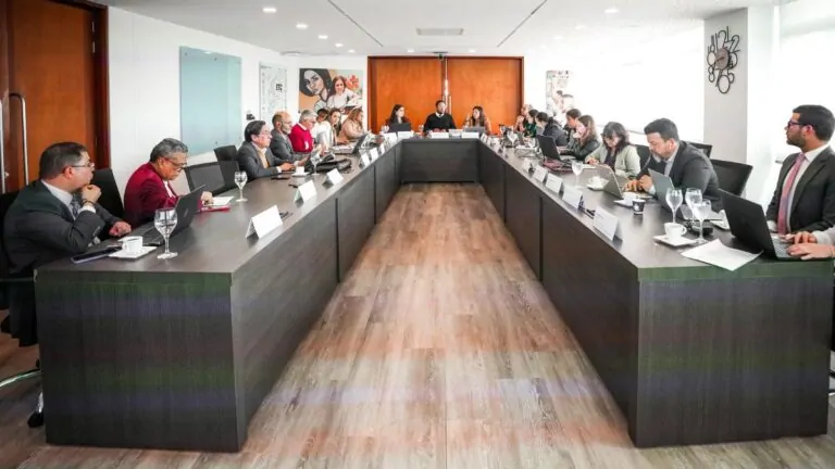 FOMAG asegura el pago total de intereses de cesantías para más de 330.000 docentes en Colombia
