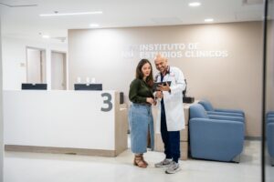Invima certifica por tercera vez a la Unidad de Estudios Clínicos FCV en Buenas Prácticas Clínicas