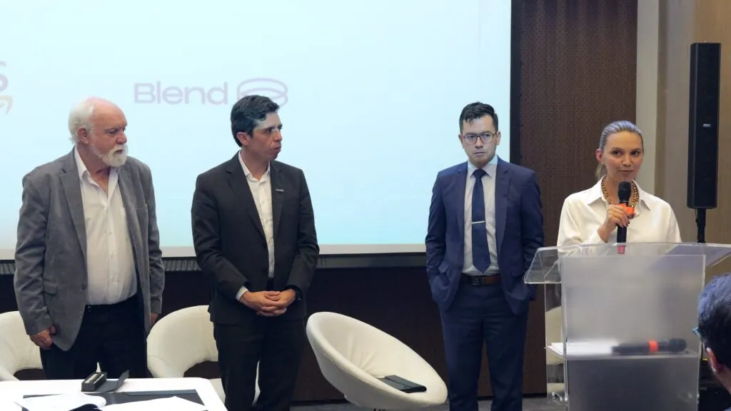 ADRES elige prototipo de auditoría médica con inteligencia artificial desarrollado por Amazon Web Services y High Tech Software 2 ADRES elige prototipo de auditoria medica con inteligencia artificial desarrollado por Amazon Web Services y High Tech Softwaref