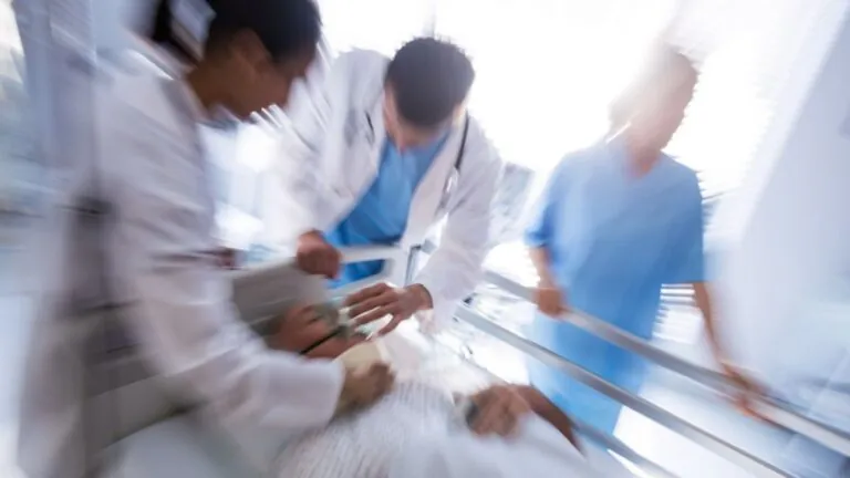 Minsalud implementará una herramienta nacional para medir los tiempos de atención en urgencias - Proyecto de resolución