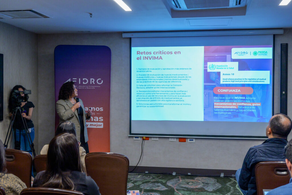 AFIDRO y PROESA presentan tres rutas urgentes para recuperar el acceso el financiamiento y la regulacion del sistema de salud4