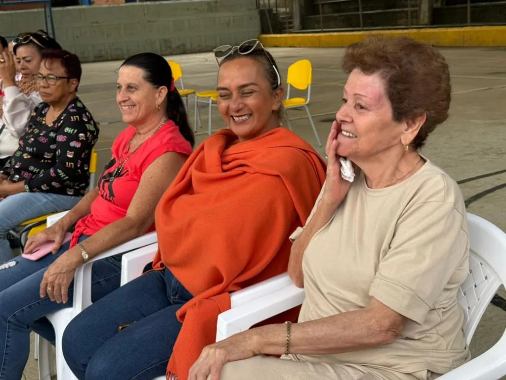 Bello actualiza su Politica Publica de Envejecimiento y Vejez para fortalecer la atencion integral a las personas mayores3