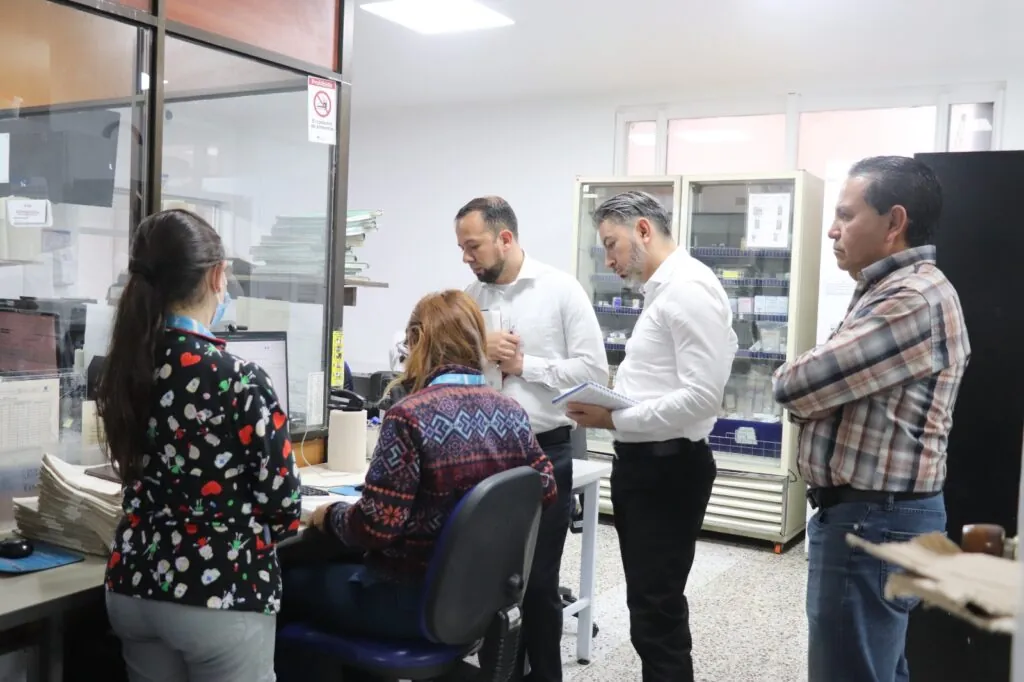 Central de Mezclas de la Subred Sur Occidente obtiene recertificación del Invima en Buenas Prácticas de Elaboración 1 Central de Mezclas de la Subred Sur Occidente obtiene recertificacion del Invima en Buenas Practicas de Elaboracion 03