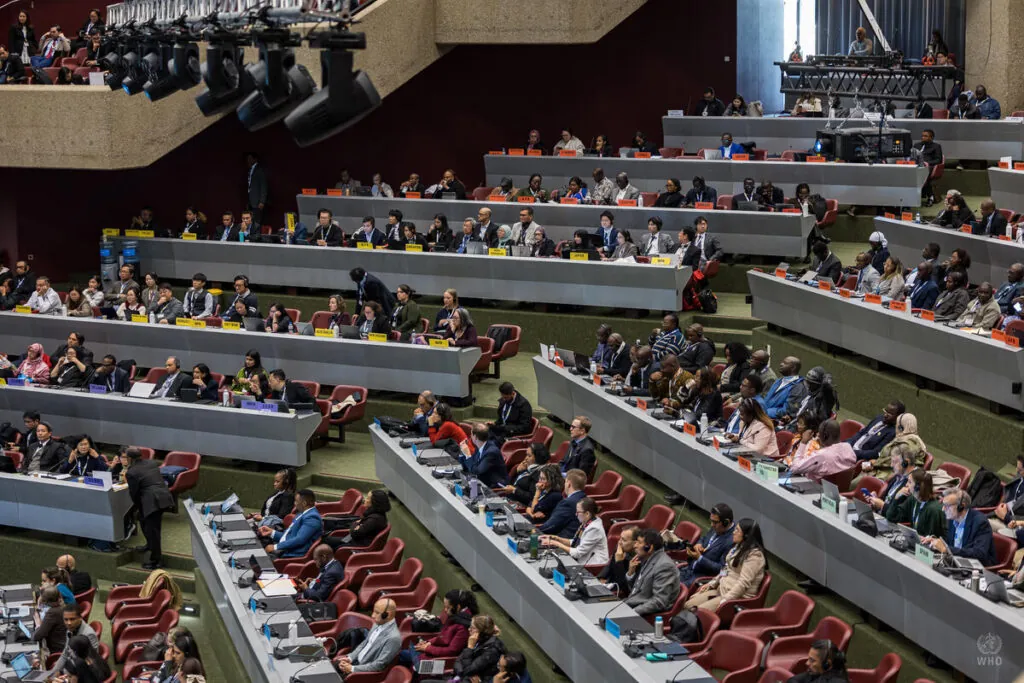 Colombia defiende en la COP11 la salud publica y el ambiente frente al tabaco y los dispositivos electronicos4