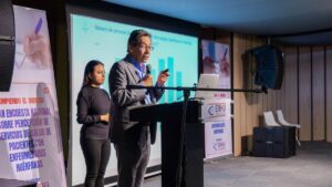 Viceministro Urrego defiende avances en atención a enfermedades huérfanas y pide no frenar la reforma a la salud