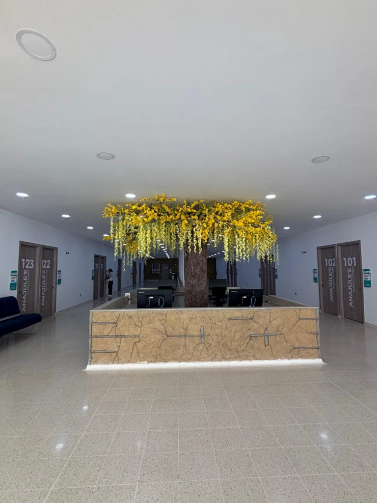 El primer Hospital Indígena del país inicia atenciones para las comunidades Wayuu de La Guajira 1 SALA DE ESPERA CONSULTA EXTERNA