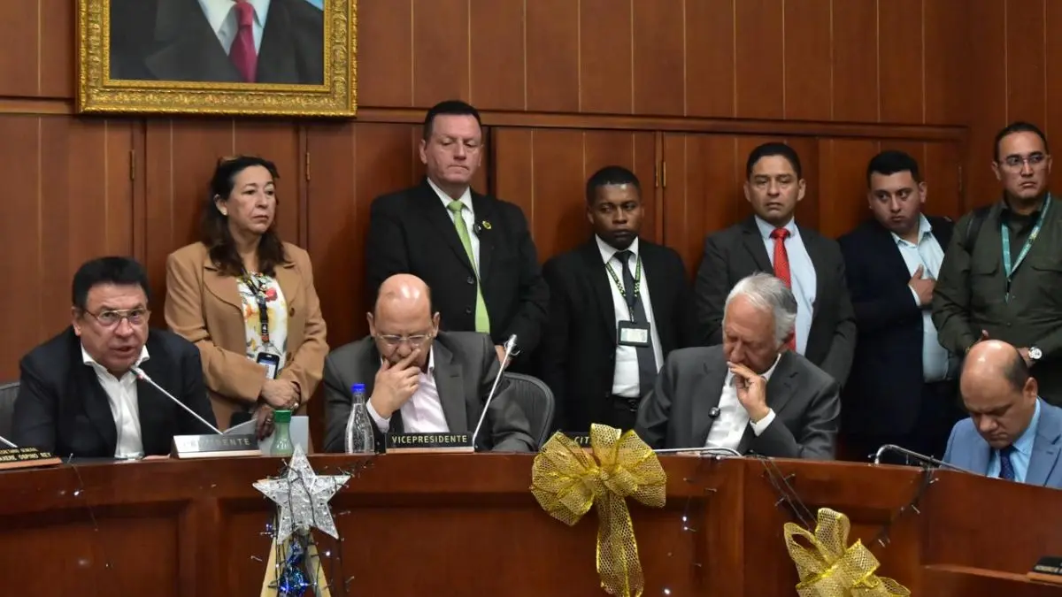 Se hunde reforma a la salud en la Comisión Séptima, con 8 votos a favor y 5 en contra