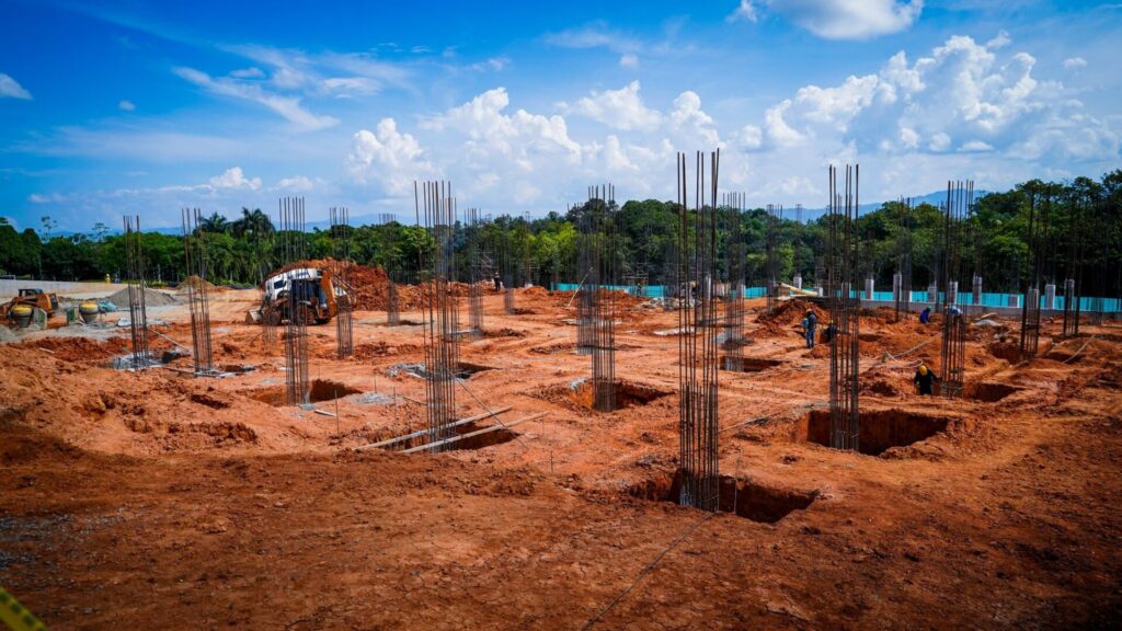 Tolima reporta 16% de avance en el nuevo Hospital de Chaparral con inversión cercana a $93.000 millones 1 632142746 1331189949042042 2775624471405339557 n