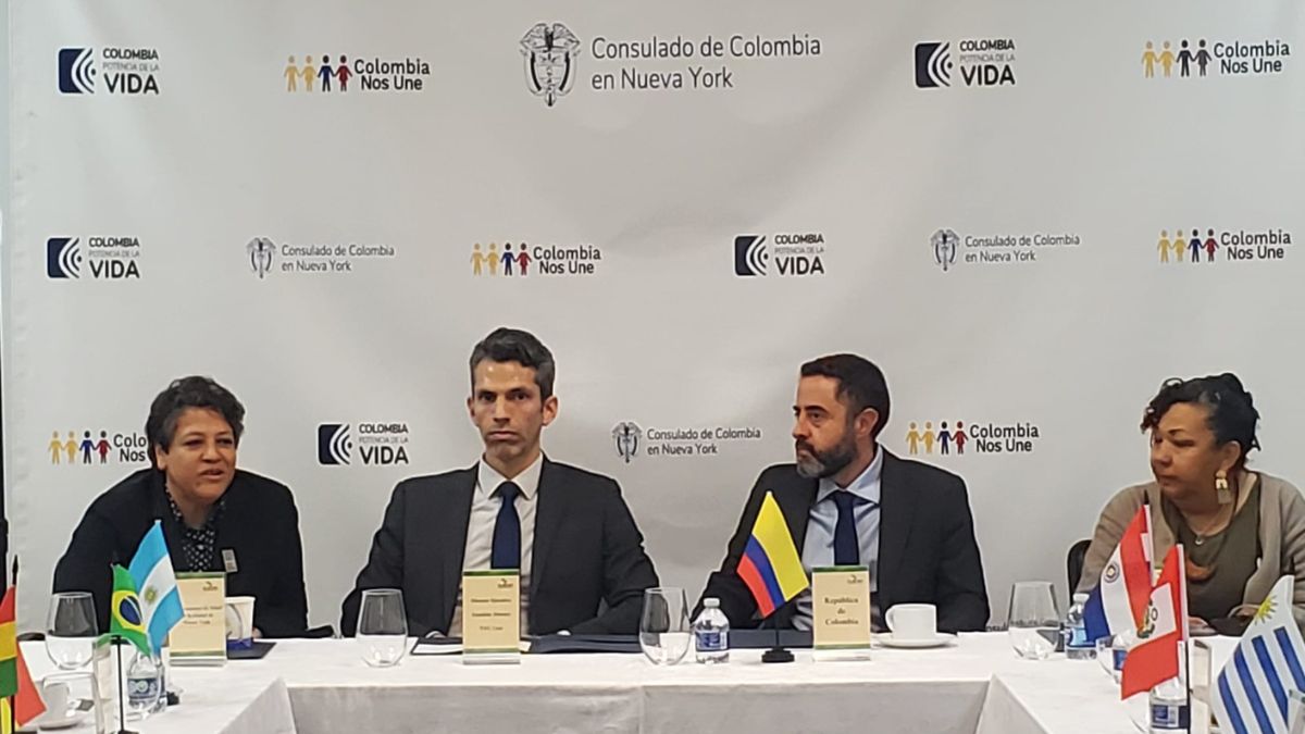 Consulado de Colombia en Nueva York y CLACNY activan ruta de salud mental para migrantes colombianos acceso con NYC Care y apoyo 247 ante crisis