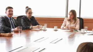 Procuraduría lideró mesa técnica por dudas sobre el ingreso de Drogas La Rebaja al sistema de salud