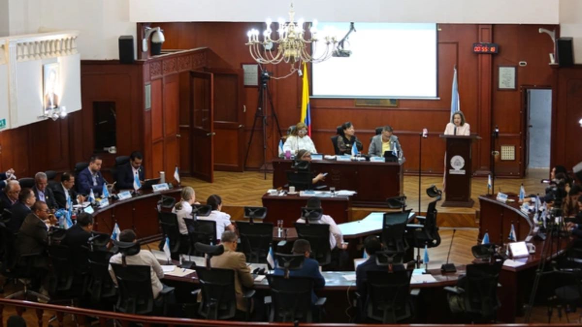 Crisis del sistema de salud en Valle del Cauca: Asamblea respalda gestión departamental ante deuda y cierre de servicios