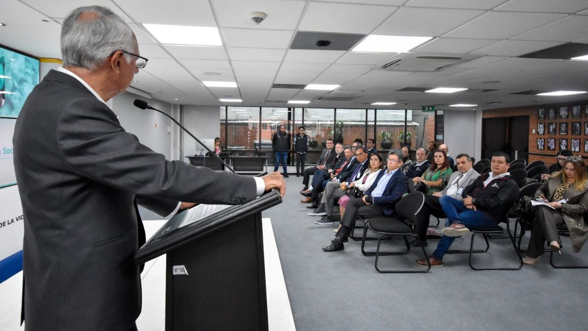 INS y UniBolívar presentan en Colombia el primer Doctorado en Virología de América Latina