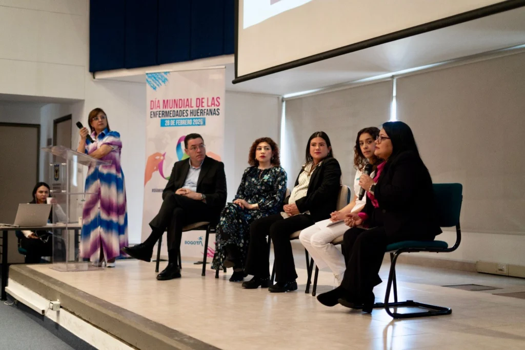 Colombia presenta el libro “Ruta de Enfermedades Huérfanas/Raras”: voces de pacientes y guía de atención 2 WhatsApp Image 2026 03 03 at 6.46.44 PM