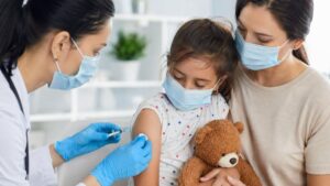 Pico respiratorio en Colombia reactiva llamado a reforzar la vacunación infantil