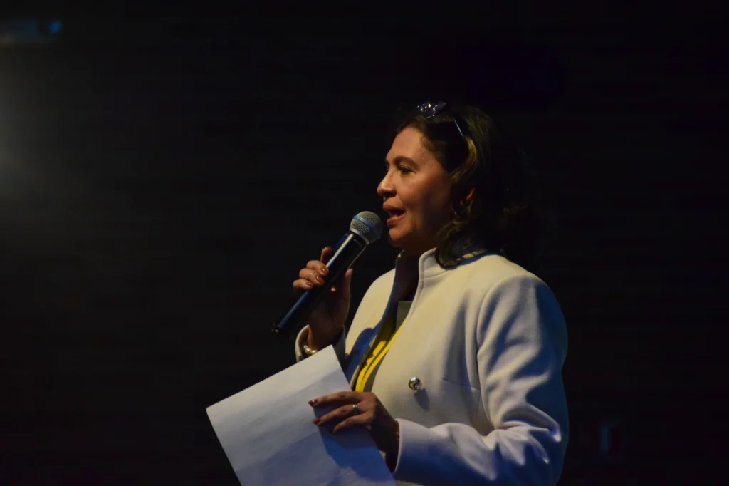 La Dra Yolima Gómez , directora técnica de Dispositivos Médicos