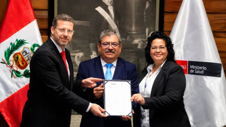 Perú y España fortalecen regulación de medicamentos, dispositivos médicos y productos sanitarios con estándares globales