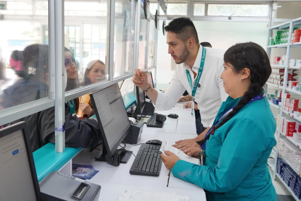 Supersalud intensifica inspecciones a dispensarios de medicamentos en Bogota bajo el Plan 100 04