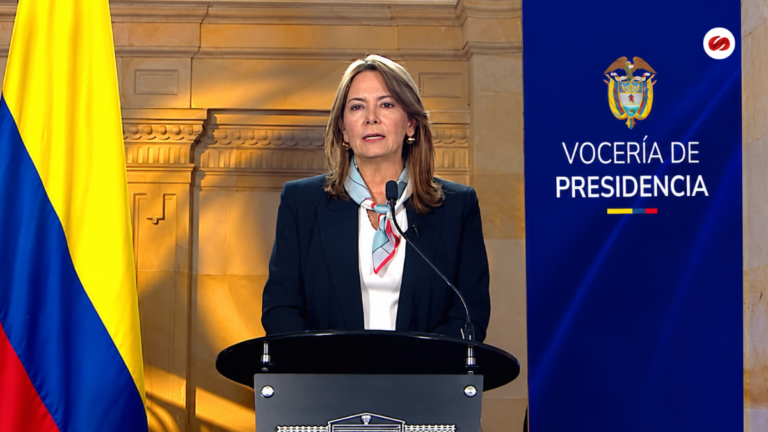 Ministra de Salud revela diferencia de 2 billones entre compromisos y pagos, y lleva posibles hechos de corrupción ante la Fiscalía