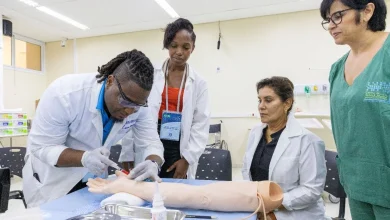Técnicas de simulación clínica para fortalecer la formación profesional para profesores del Caribe en Brasil