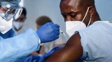 75% vacunacion se concentra en 10 paises