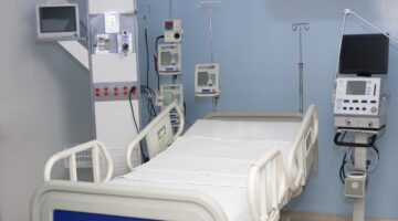 ADRES anuncia anticipo por disponibilidad de camas UCI e intermedias