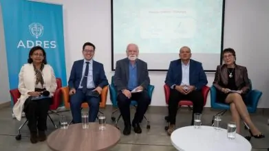 ADRES y el Fondo de Salud de Chile consolidan alianza de cooperación técnica para robustecer su capacidad operativa y financiera