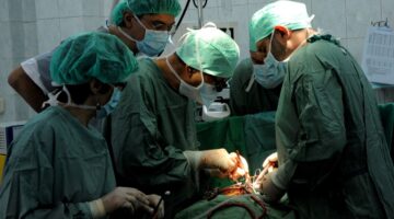 Ácido tranexámico reduciría el riesgo de hemorragias en cirugías de riesgo cardiovascular