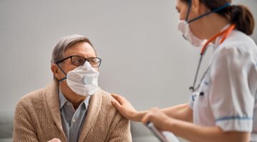 Adultos mayores ganan tutela que exige trato igualitario durante la pandemia