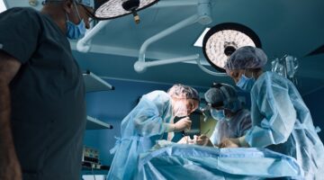 Alerta en Antioquia: ocho centros estéticos cerrados por cirugías sin autorización