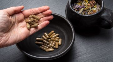 Aprueban protocolo para desarrollo de medicamentos para tratar el Covid-19 a base de hierbas