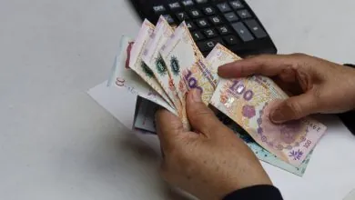 Argentina para hacerle frente a la inflación los trabajadores de la salud tendrán un aumento salarial del 59%