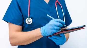 Asistentes médicos podrán practicar abortos en California