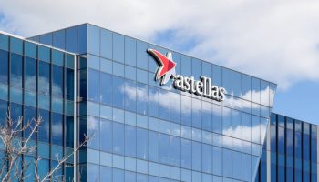 Astellas abre una nueva planta de producción de terapia génica de 100 millones de dólares