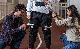 Exoesqueleto de cadera robótico: prometedor avance en la rehabilitación de pacientes con ACV