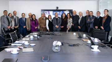Chile impulsa un nuevo plan para formar más especialistas médicos en la red pública