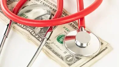 Corte Constitucional rechaza solicitud del Ministerio de Salud para anular el Auto 007 de 2025 sobre la suficiencia de la UPC